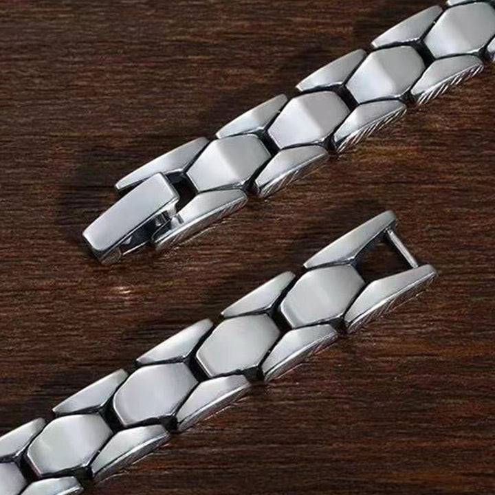 Bransoletka lecznicza z motywem głowy tygrysa i Buddha Stones