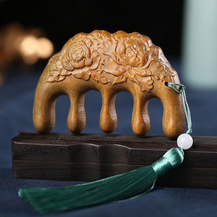 Zielony sandałowiec, kwiaty śliwy, lotos, ryba koi, grawerowany uspokajający grzebień z frędzlami