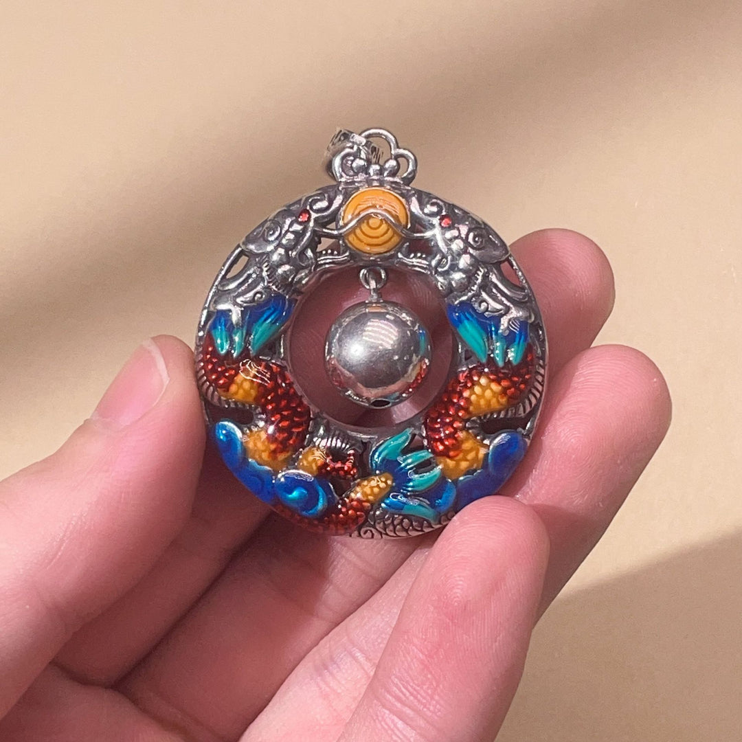 Buddha Stones Rok Smoka Kolorowe Podwójne Smoki Grające Koraliki Miedziany Naszyjnik Ochronny Wisiorek