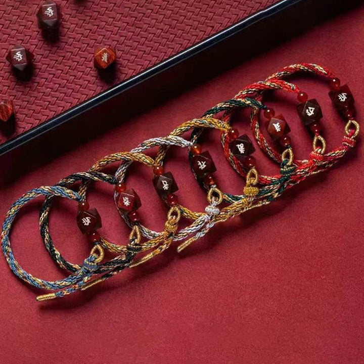 Buddha Stones Chiński Zodiak Natal Budda Mały Liść Czerwony Sandałowiec Czerwony Sznurek Ochronny Bransoletka