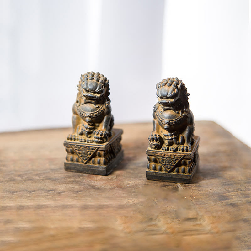 Buddha Stones Ręcznie robione Lwy Fu Foo Psy Żelazo Proszek Rdza Odlew Żywicy Statua Odpędzająca Zło Ochrona Dekoracja Domu