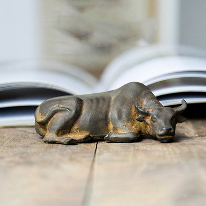 Buddha Stones Ręcznie Robione Małe Wodne Bawoły Byk Żelazo Proszek Rdza Odlew Żywicy Statua Dekoracja Domu