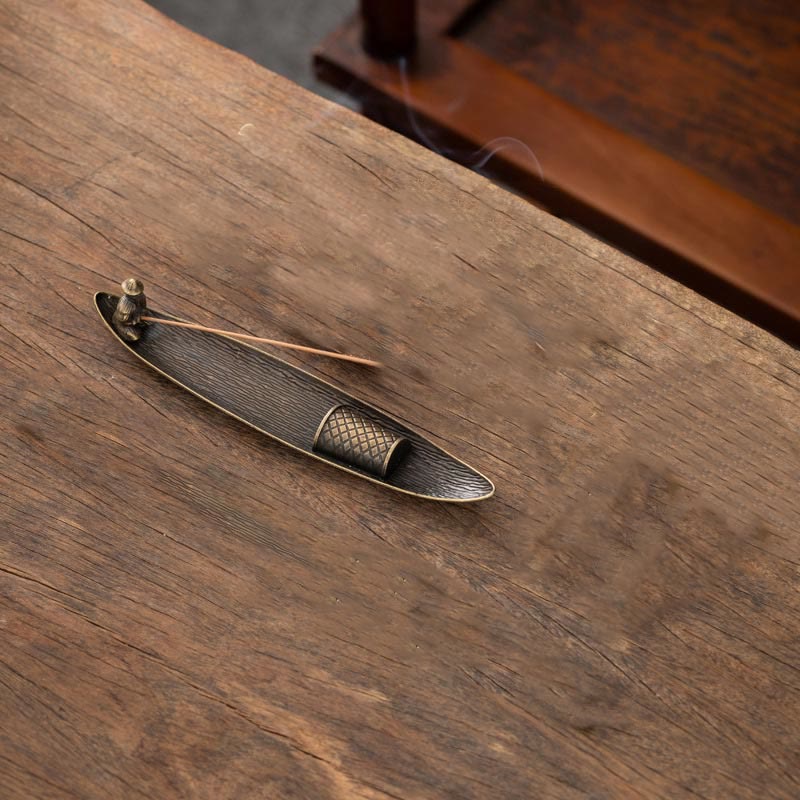 Buddha Stones Łódź rybaka Koi Ryba Stop cynkowy Uchwyt na kadzidełka Uzdrawiający palnik kadzideł Dekoracja