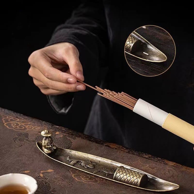 Buddha Stones Łódź rybaka Koi Ryba Stop cynkowy Uchwyt na kadzidełka Uzdrawiający palnik kadzideł Dekoracja