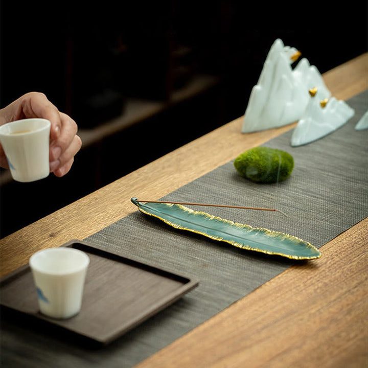 Buddha Stones Zielone Pióro Złote Krawędzie Uzdrawiająca Ceramiczna Kadzielnica Dekoracja