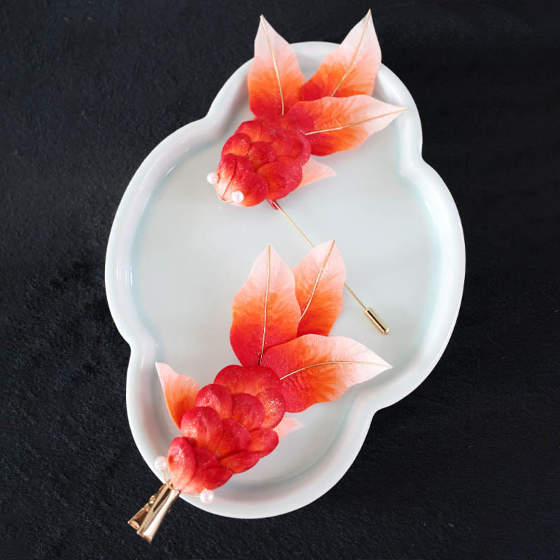Buddha Stones ręcznie robione Yangzhou Aksamitne Kwiaty Morwy Jedwabne Czerwone Liście Ryby Koi Broszka Spinka Do Włosów
