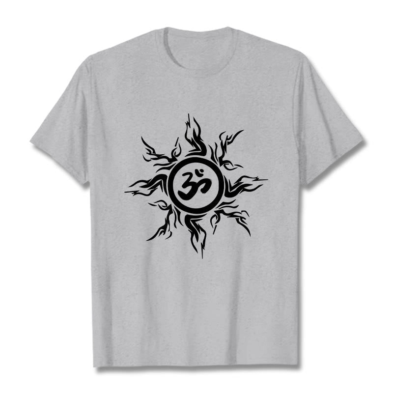 Wzór słonecznych Buddha Stones otaczający symbol Om Wzór bawełniany T-shirt - Jasnoszary - 2XL - image 20