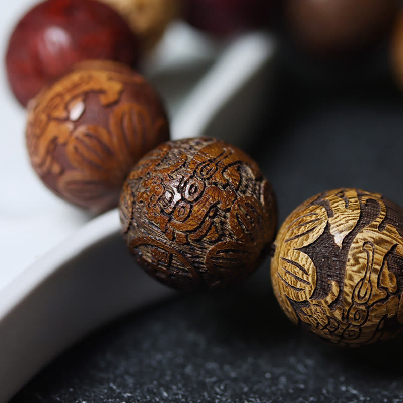 Rzeźba z Buddha Stones z drzewa sandałowego Chiński znak zodiaku Pomyślny smok Feniks Fu Charakter uzdrawiająca bransoletka