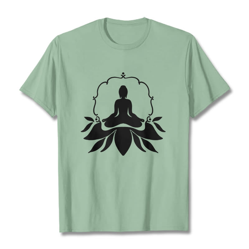 Koszulka z nadrukiem Buddha Stones Medytujący Budda Siedzący na Trawie - PaleGreen - 2XL - image 15