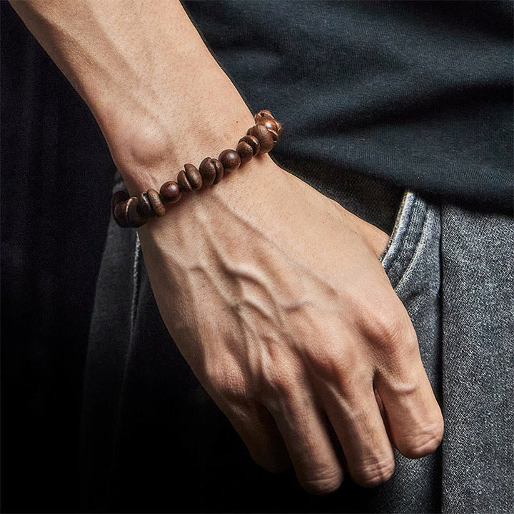 Bransoletka ochronna z naturalnych ziaren kawy i drzewa sandałowego Buddha Stones - image 5