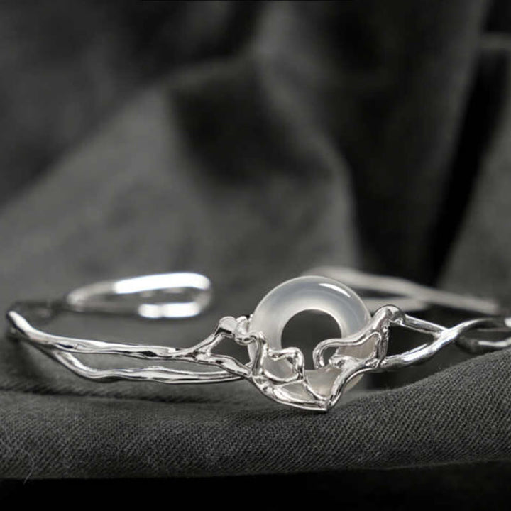 Bransoletka ochronna z białego agatu z Buddha Stones ze srebra próby 925 i klamrą pokoju - Biały agat (obwód nadgarstka: 13-16 cm) - image 1