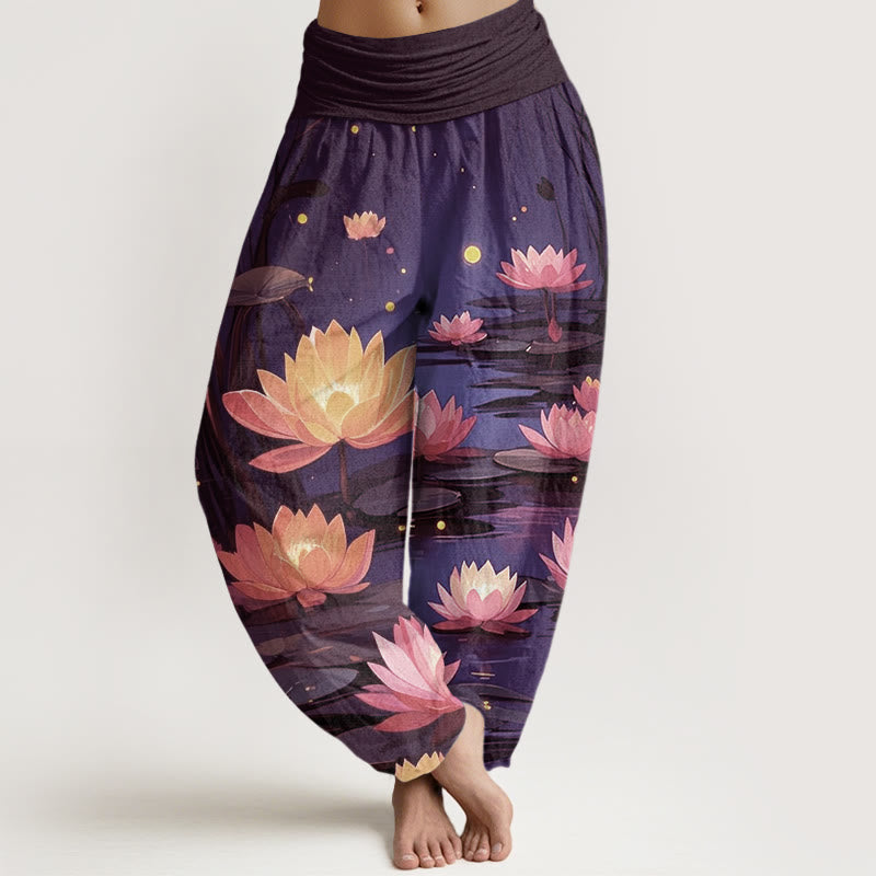 Spodnie haremowe damskie z elastyczną talią i wzorem lotosu w Buddha Stones , swobodne i spokojne na noc - Indygo - US22, UK/AU26, EU54 (6XL) - image 5