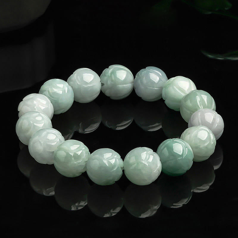 Bransoletka z naturalnego jadeitu z rzeźbionym lotosem i kamieniami Buddha Stones, symbolizująca dobrobyt - Jadeit-13,5 mm - image 1