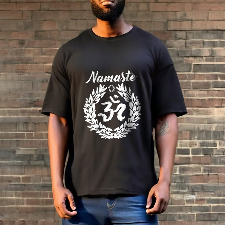 Koszulka z bawełny z motywem medytacji "Buddha Stones Om" w sanskrycie i liście Namaste - image 6