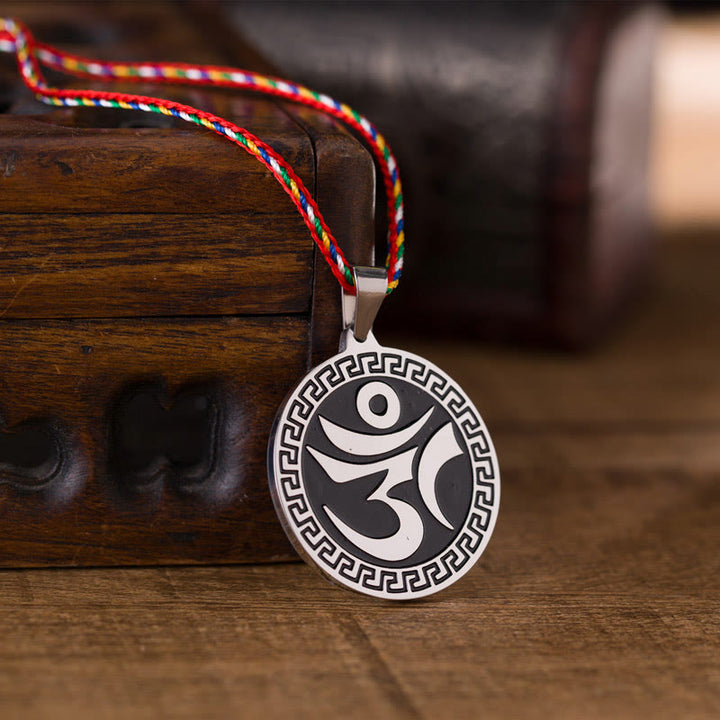 Naszyjnik z kolorowym sznurem i kamieniami Buddha Stones Om Hum w sanskrycie, wykonany ze stali tytanowej - image 2