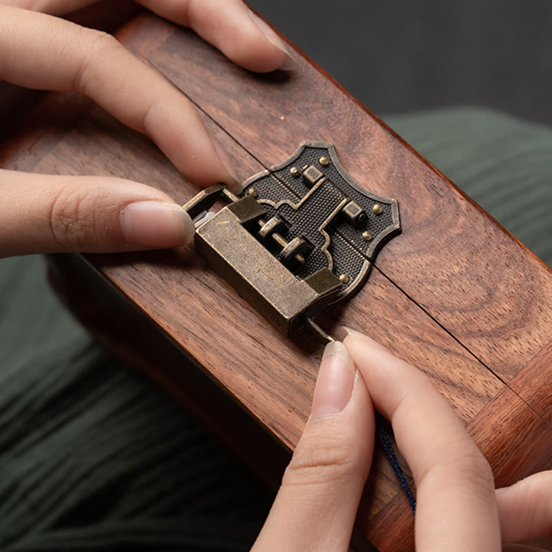 Retro ręcznie robiony kwiatowy wzór palisandrowy pojemnik na biżuterię zamykany na klucz drewniany organizer na prezenty