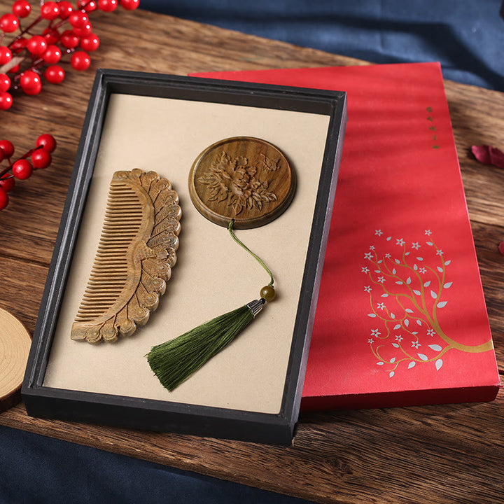 Naturalny zielony sandałowiec palisander kwiat lotosu paw motyl grawerowany kojący grzebień