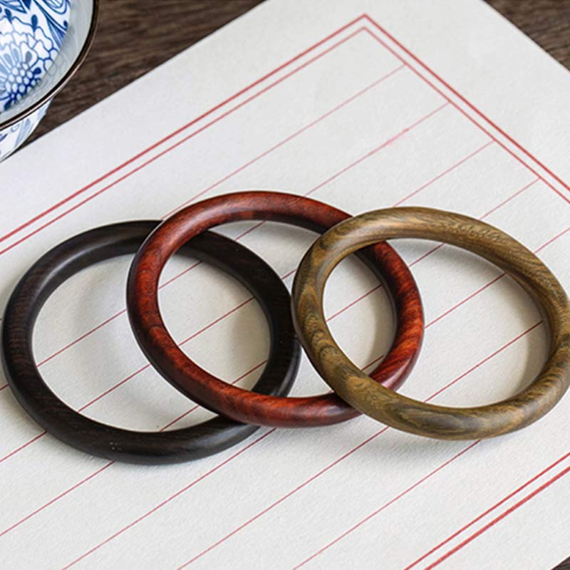 Buddha Stones Tybetańskie Małe Liście Czerwone Drzewo Sandałowe Hebanowo-Zielone Drzewo Sandałowe Bransoletka Ochronna Bangle