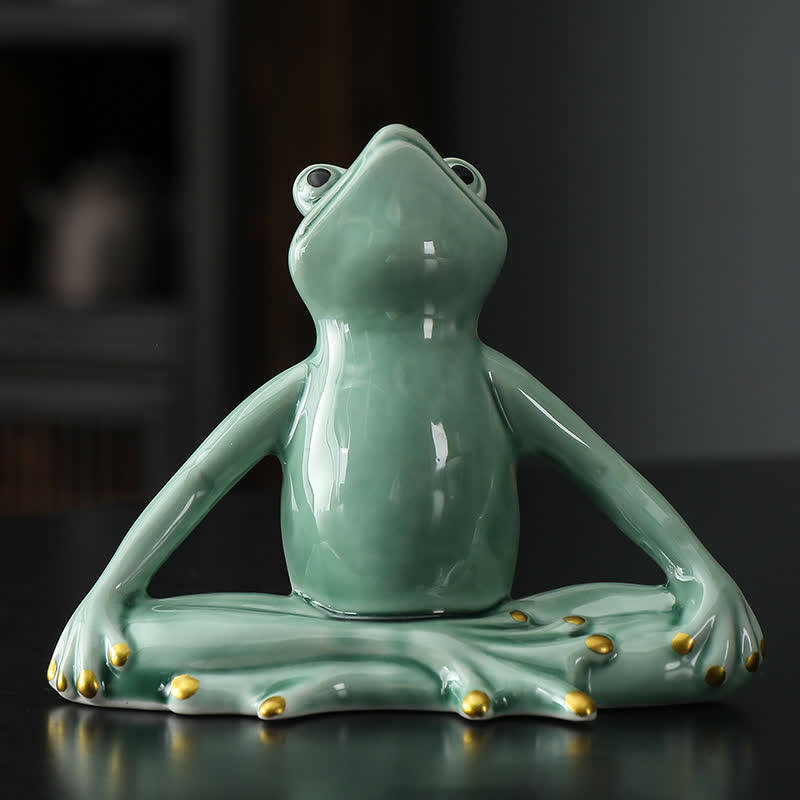 Medytująca ceramiczna figurka żaby zen