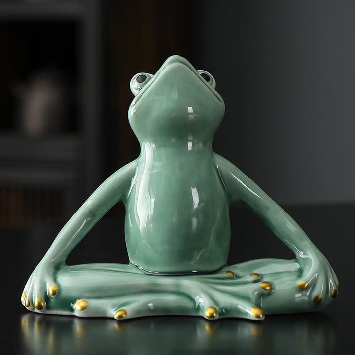 Medytująca ceramiczna figurka żaby zen