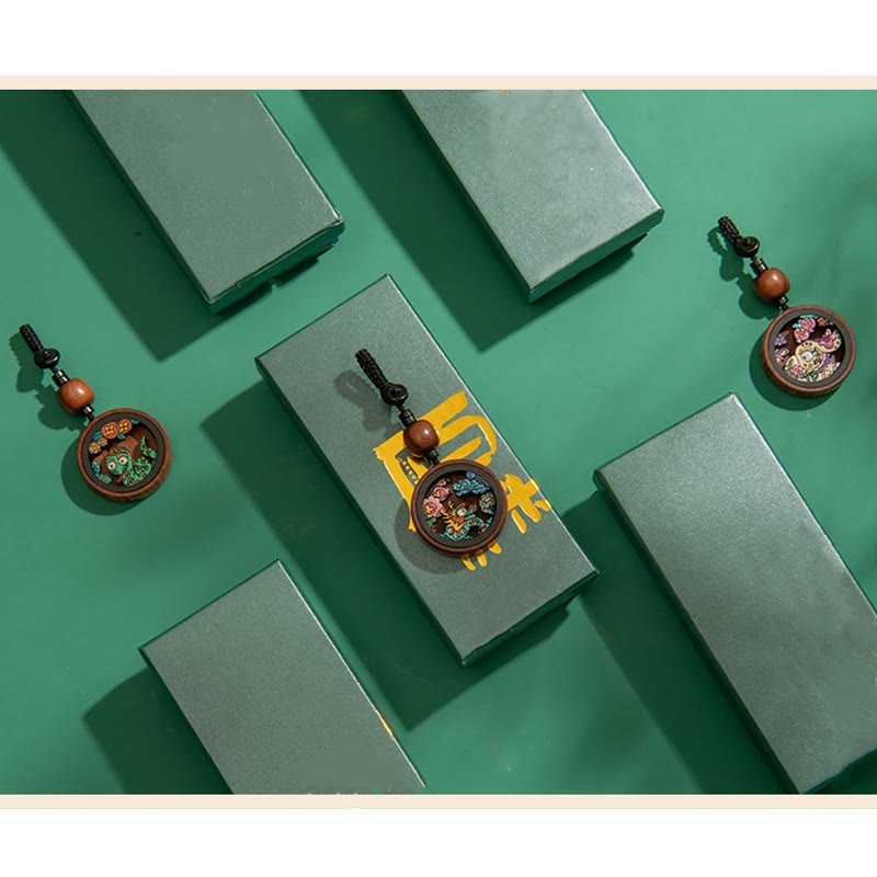 Buddha Stones Rok Smoka Malowane Ręcznie Chińskie Zodiak Palisander Rzeźbiony Spokojny Brelok