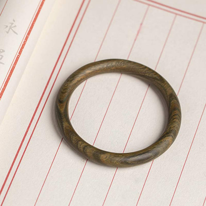 Buddha Stones Tybetańskie Małe Liście Czerwone Drzewo Sandałowe Hebanowo-Zielone Drzewo Sandałowe Bransoletka Ochronna Bangle