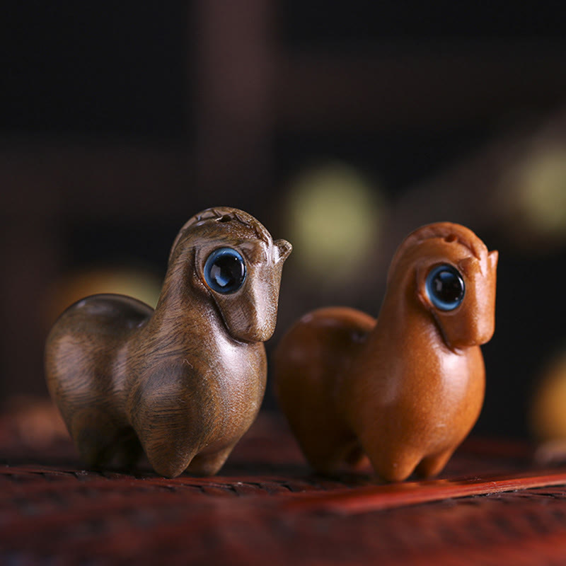 Buddha Stones Małe liście Czerwone drzewo sandałowe Zielone drzewo sandałowe Szczęśliwa miniaturowa dekoracja ochronna dla konia