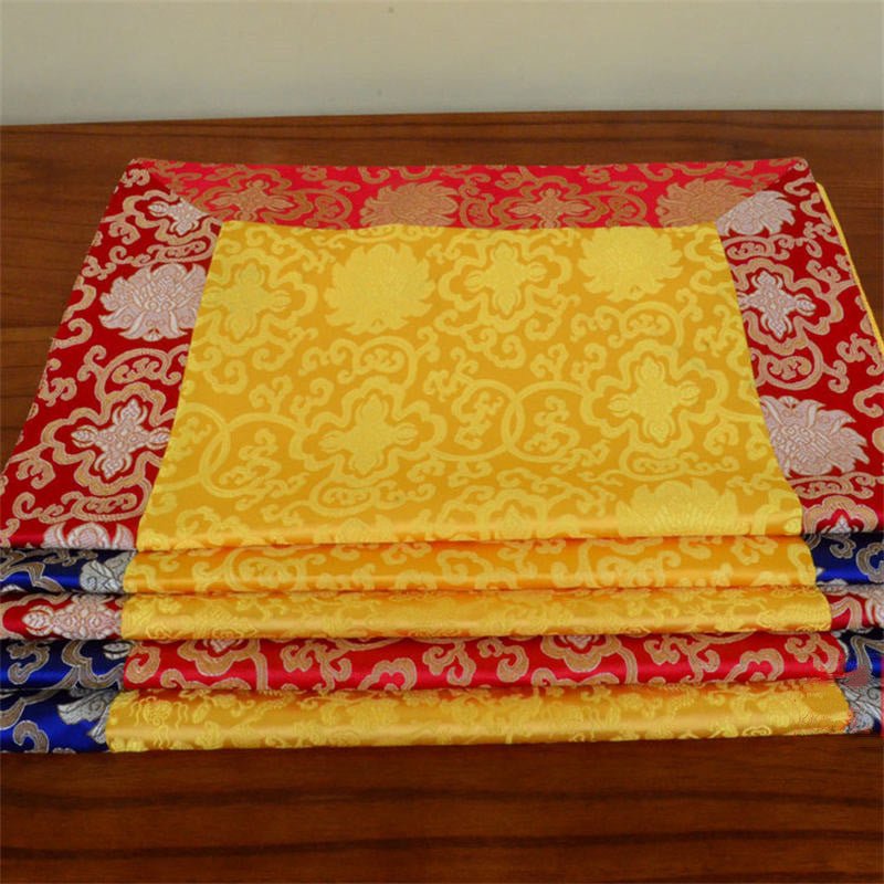 Bieżnik na stół z brokatowym ołtarzem modlitewnym z motywem smoka Vajra i symbolami pomyślności