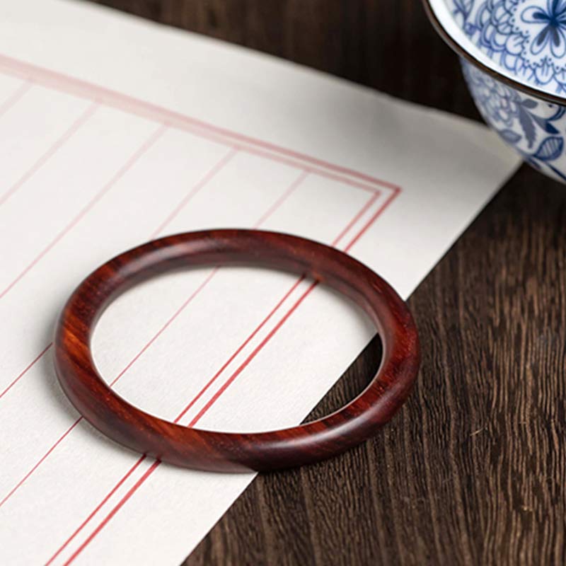 Buddha Stones Tybetańskie Małe Liście Czerwone Drzewo Sandałowe Hebanowo-Zielone Drzewo Sandałowe Bransoletka Ochronna Bangle