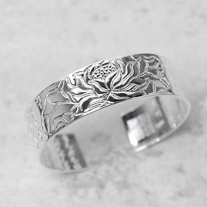 Bransoletka szczęścia z Buddha Stones z lotosu i białej miedzi