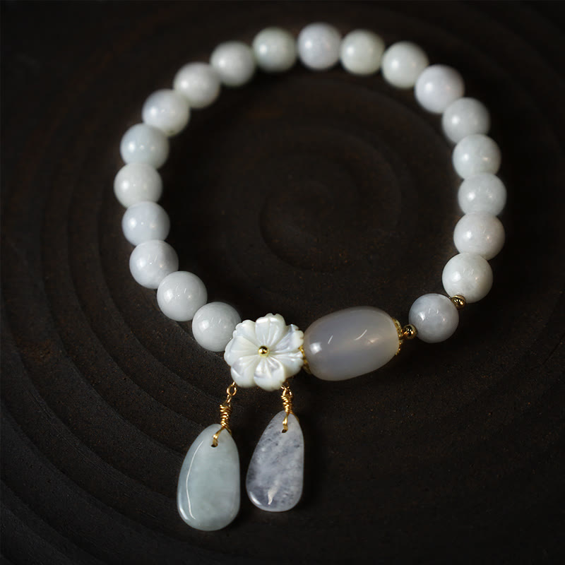 Bransoletka z naturalnego białego jadeitu z Buddha Stones