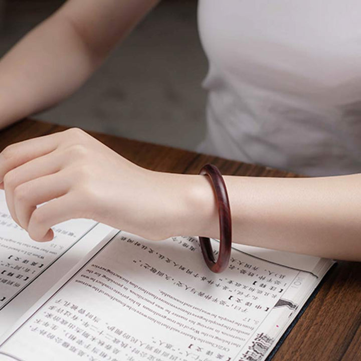 Buddha Stones Tybetańskie Małe Liście Czerwone Drzewo Sandałowe Hebanowo-Zielone Drzewo Sandałowe Bransoletka Ochronna Bangle