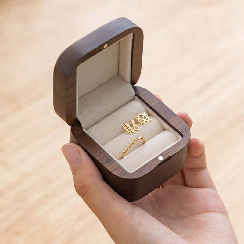 Retro ręcznie robione czarne orzechowe drewniane pudełko do przechowywania biżuterii z pierścionkiem