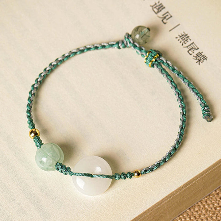Bransoletka pleciona z białego jadeitu z klamrą pokoju i koralikami z Buddha Stones , błogosławieństwem szczęścia