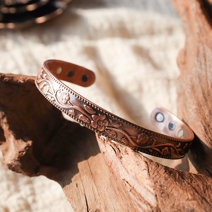 Bransoletka magnetyczna z regulowanym mankietem z Buddha Stones