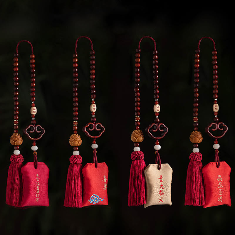 Buddha Stones Tybetańskie Małe Liście Czerwone Drzewo Sandałowe Lotos Cynober Saszetka Ochrona Chwost Dekoracja Wisząca Do Samochodu