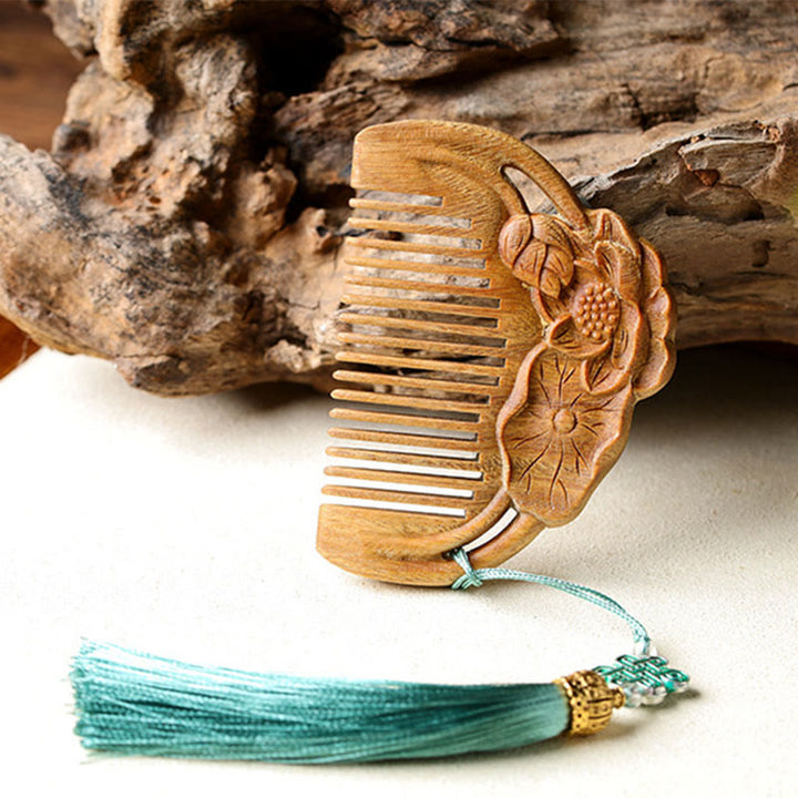 Naturalny zielony sandałowiec z liści lotosu grawerowany grzebień kojący