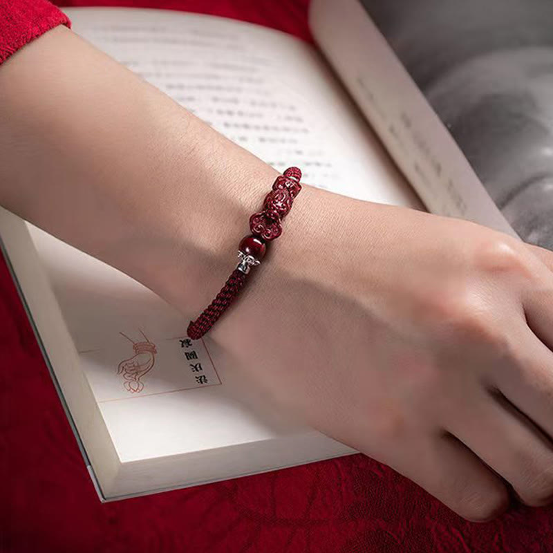 Buddha Stones Ręcznie robione PiXiu Cinnabar Wealth Luck Bransoletka pleciona