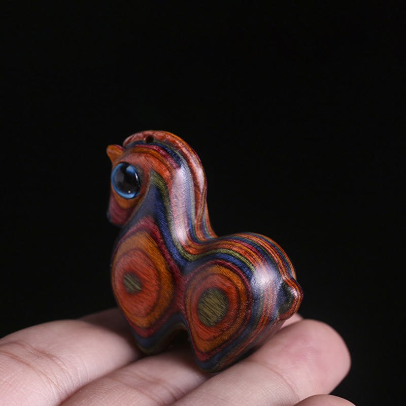 Buddha Stones Małe liście Czerwone drzewo sandałowe Zielone drzewo sandałowe Szczęśliwa miniaturowa dekoracja ochronna dla konia