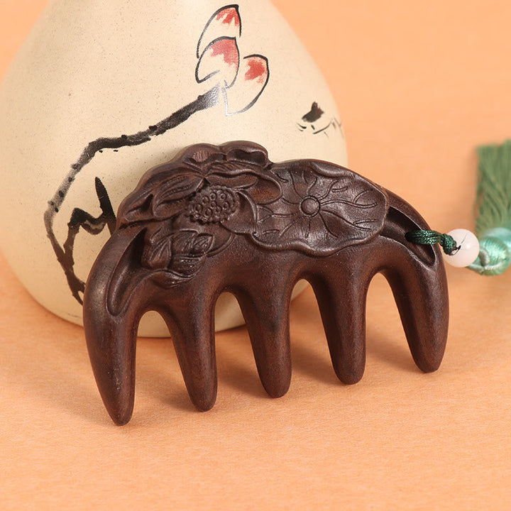 Zielony sandałowiec, kwiaty śliwy, lotos, ryba koi, grawerowany uspokajający grzebień z frędzlami