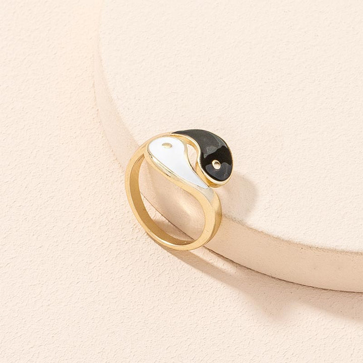 Regulowany pierścień dla pary z symbolem błogosławieństwa Yin Yang