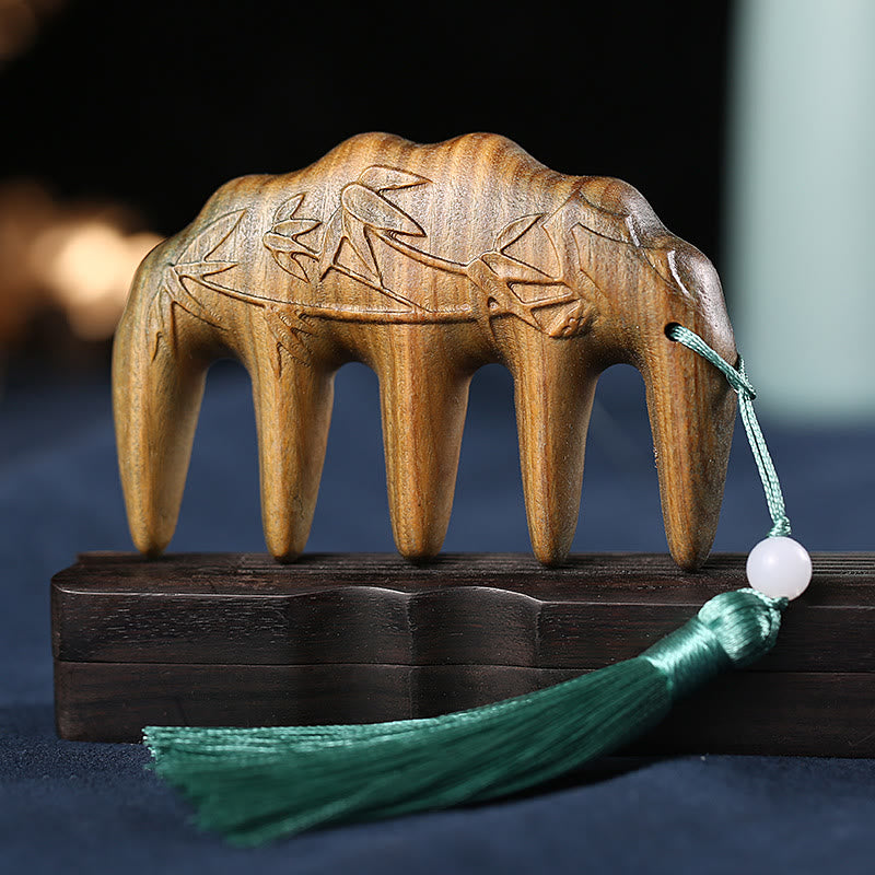 Zielony sandałowiec, kwiaty śliwy, lotos, ryba koi, grawerowany uspokajający grzebień z frędzlami