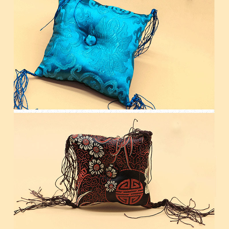 Poduszka z misą śpiewającą z Buddha Stones w stylu tybetańskim z ozdobą w postaci frędzli