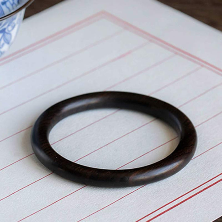 Buddha Stones Tybetańskie Małe Liście Czerwone Drzewo Sandałowe Hebanowo-Zielone Drzewo Sandałowe Bransoletka Ochronna Bangle