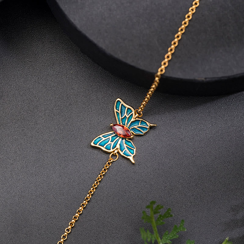 Bransoletka z łańcuszkiem motylkowym i cyrkoniami w kolorze srebra próby 925 z Buddha Stones