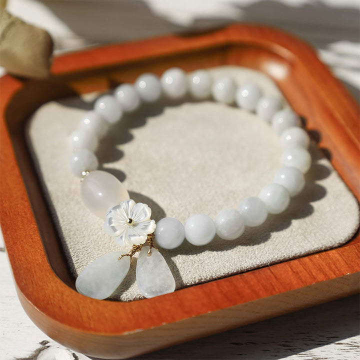 Bransoletka z naturalnego białego jadeitu z Buddha Stones