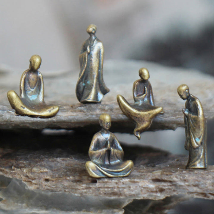 Buddha Stones Mini Medytacja Budda Metalowy Mnich Spokój Dekoracja Domu