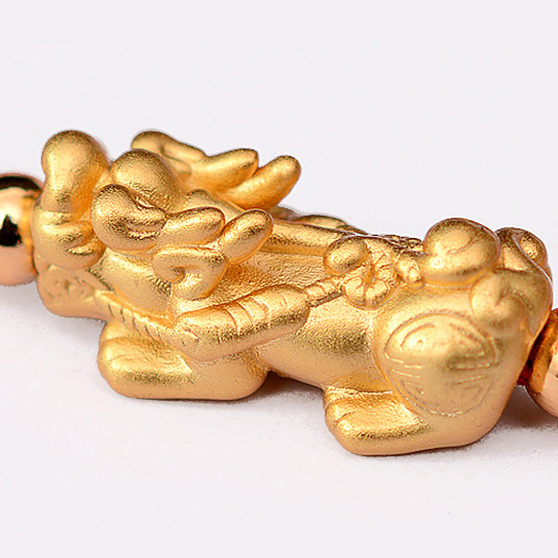 Bransoletka z czerwonego sznurka PiXiu Luck z Buddha Stones 24K pozłacana