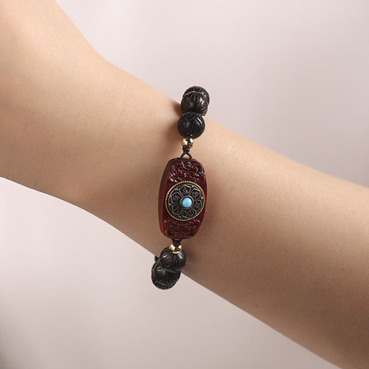 Buddha Stones Zielone Drzewo Sandałowe Hebanowe Drewno Sandałowe Om Mani Padme Hum Uspokajająca Bransoletka