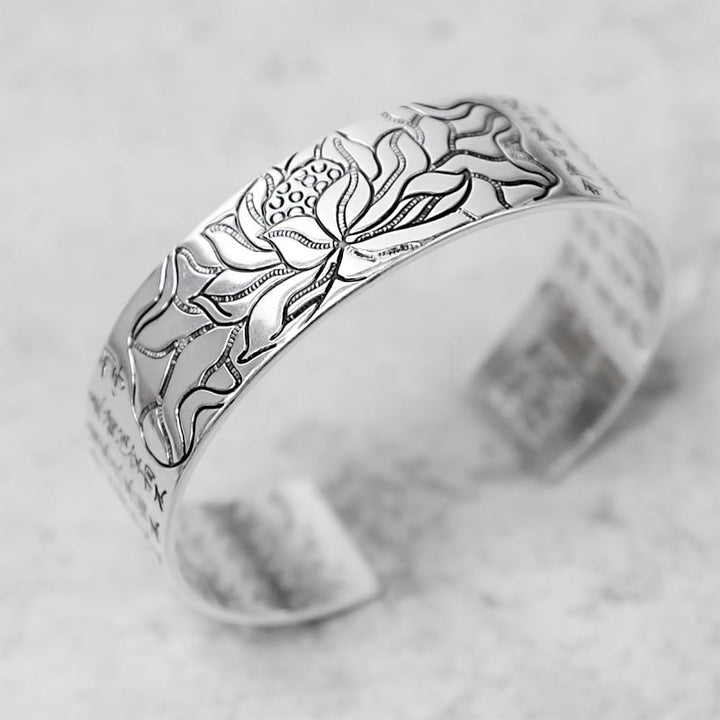 Bransoletka szczęścia z Buddha Stones z lotosu i białej miedzi